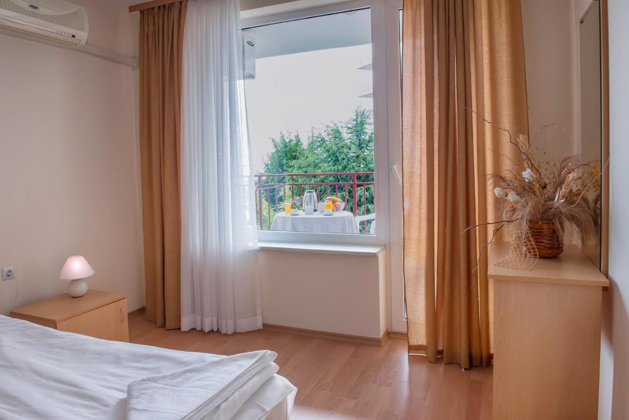 Marina And Panorama Apartments Светий Влас Екстер'єр фото
