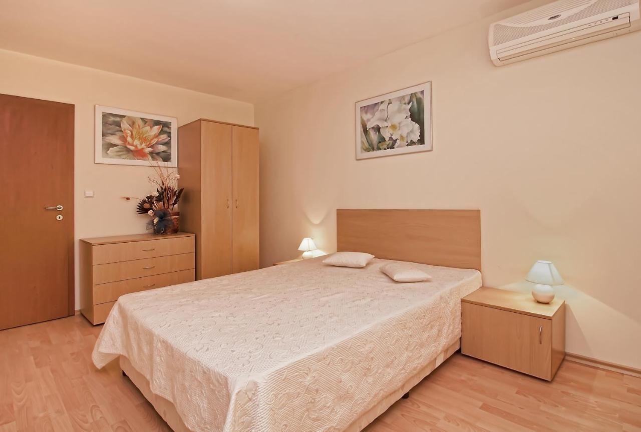 Marina And Panorama Apartments Светий Влас Екстер'єр фото